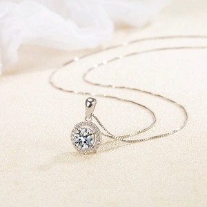 Classic round halo pendant necklace with S925 sterling silver box chain and zircon