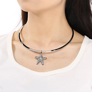 18K gold plated choker necklace featuring a textured starfish pendant for beach fashion