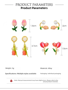 Detailansicht von Blumenohrringen mit rosa Tulpen und Perlen in vier verschiedenen Stilen