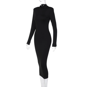 Detail of the high-neck design and elastic fabric texture of this black slim-fit dress