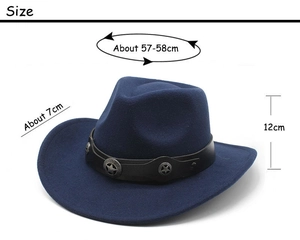 Détail du chapeau cowboy bleu foncé montrant la taille 57-58cm et le bord de 7cm