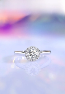 Macro shot of 925 sterling silver halo ring featuring a brilliant 0.5ct moissanite center stone