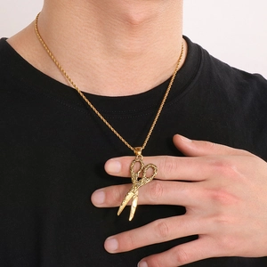 Hip hop gold scissors pendant necklace with twisted rope chain for men on black shirt