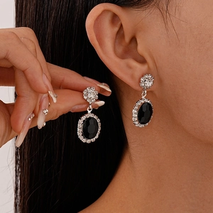 Parure collier et boucles d'oreilles ovales en zircon noir et argent au style rétro
