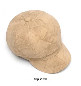 Vista superior de la gorra de repartidor caqui con costuras geométricas detalladas