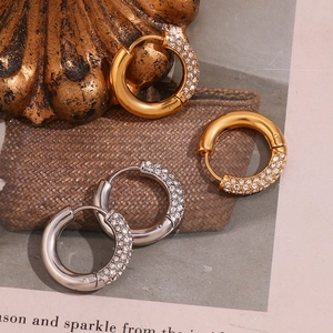 Creolen mit 18K Gold- und Silberbeschichtung und funkelndem Zirkonia-Steinbesatz