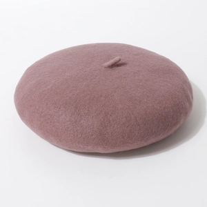Elegante wollen baret in oudroze voor dames met minimalistisch warm winterontwerp