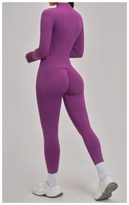 Detailansicht der nahtlosen lila Yoga-Leggings mit schmeichelhaftem Scrunch-Butt-Design