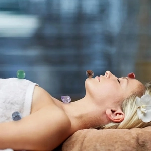 Set de cristaux de chakra naturels et pierres de soin pour massage spa et méditation yoga