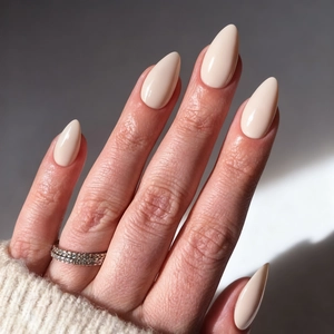 Longs Ongles Press On Amande Blanc Cassé Crème Brillant Plastique ABS Couverture Complète Faux Ongles Style Minimaliste Pour Femmes