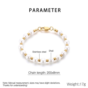 Detail of freshwater pearl and gold stainless steel bracelet with lobster clasp and sizes