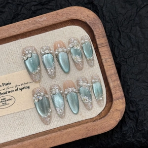 Handmade Blue Cat Eye Press On Nails With 3D Flower Rhinestone Pearl Decoration Luxury Ice Blue Reusable Fake Nails For Women