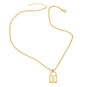 Collier à billes doré avec pendentif cadenas texturé et fermoir mousqueton réglable