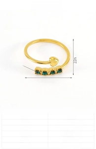 Detailed size specifications for 18K gold plated heart ring with green crystals