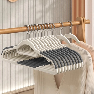 Non-Slip Clothes Hangers Plastic Seamless Space Saving With Swivel Metal Hook For Home Closet Store Wet Dry Use
