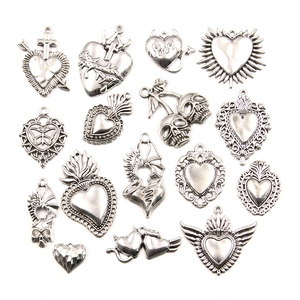 16-piece set of silver metal Halloween charms including hearts, skulls, and wings