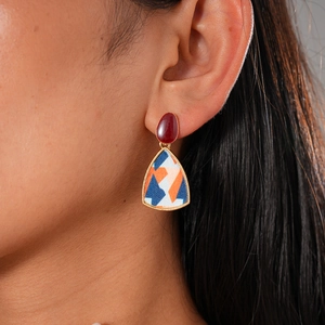 Vintage gold-plated floral earrings with geometric patterns and resin pearls for women