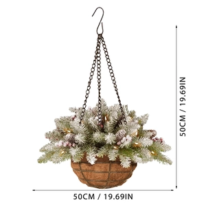 Detailansicht eines 50 cm Weihnachts-Hängekorbs mit Zapfen und LED-Lichtern