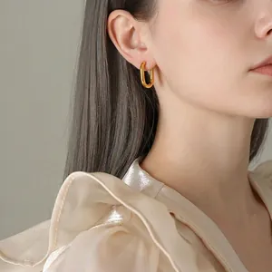 Minimalist geometric 18K gold plated U-shaped hoop earrings for elegant styling