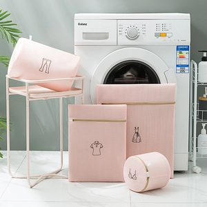 Set of 5 pink sandwich mesh laundry bags with embroidery icons for clothes protection