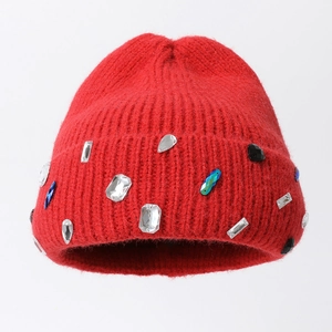 Bonnet en maille rouge pour femme avec strass colorés et tissu en laine mélangée