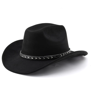Dettaglio ravvicinato di cappello da cowboy nero con fascia decorativa intrecciata