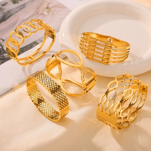 Geometric Hollow Titanium Steel Bangle Bracelet Gold Plated Inlaid Zircon Fashion Jewelry Accessories For Women Elegant