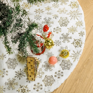 White Plush Christmas Tree Skirt With Gold Hot Stamping Snowflake Pattern Holiday Party Home Decor