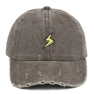 Cappellino da baseball grigio lavato con ricamo a fulmine e bordi consumati stile vintage