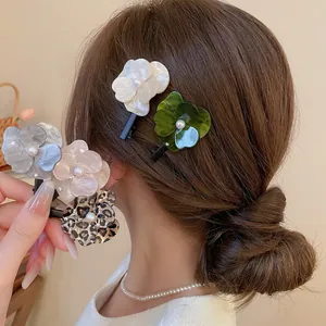 Barrettes à fleurs en acétate avec perles, disponibles en plusieurs couleurs douces pour femmes