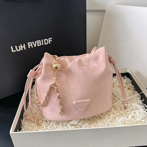 Women Bucket Bag PU Leather Drawstring Chain Strap Crossbody Shoulder Trendy Fashion Triangle Logo Small Handbag