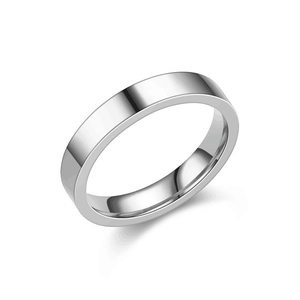 Detailed close-up of 4mm polished silver stainless steel ring with smooth metal surface