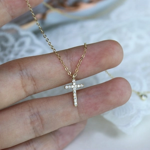 Classic S925 sterling silver cross necklace with gold finish and sparkling diamonds