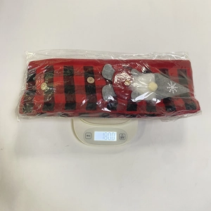 Christmas buffalo plaid gnome handle covers set weighing 180g in packaging