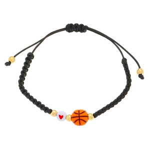 Verstelbare zwarte gevlochten basketbal armband met oranje kraal en rood hartje