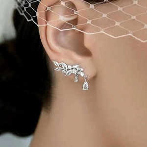 Elegant 925 Sterling Silver Leaf Zirconia Ear Clip Niche Design Inlaid Sparkling Gemstone Ear Wrap For Women Wedding Jewelry