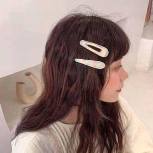 Iridescent teardrop-shaped hair clips for women made of pearlescent acetate material