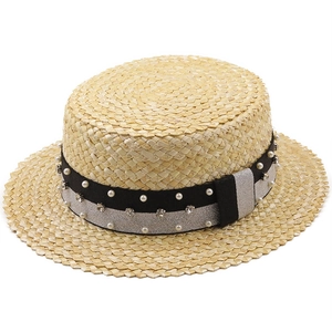 Canotier en paille à sommet plat style français avec ruban de perles et strass