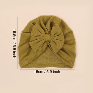 Dimensions détaillées du bonnet turban tricoté vert moutarde pour bébé avec un grand nœud