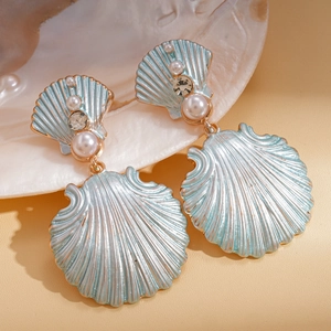 Ohrhänger in Muschelform mit blauem Emaille, Goldrand, Perlen und Kristallen