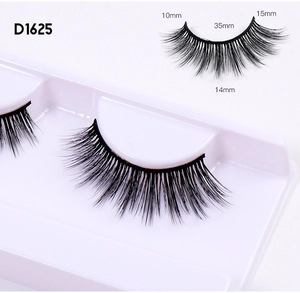 Detailansicht dichter natürlicher künstlicher Wimpern D1625 mit 10mm bis 15mm Faserlänge