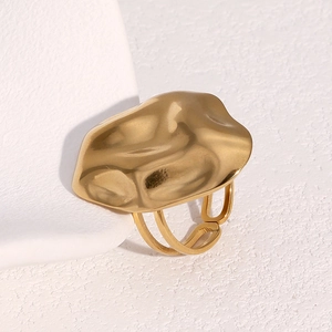 Bague ouverte irrégulière en acier inoxydable plaqué or 18K avec texture lave