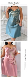 Détail de nuisette satinée grande taille avec imprimés floraux et col en V élégant