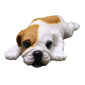 Figurine de chiot bouledogue anglais en résine avec taches brunes pour voiture et maison