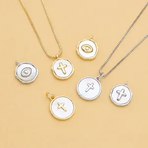 Pendentif Collier En Cuivre Plaqué Or 18K Femmes Croix Religieuse Et Mauvais Œil Charmes En Nacre Naturelle