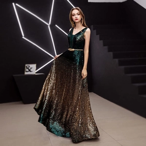 Robe de soirée longue à sequins, décolleté en V dégradé vert-or avec ceinture à feuilles