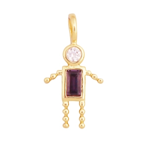 Vue macro d'un pendentif plaqué or 18K avec zircon violet et détails en cristal blanc