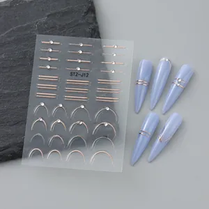 Autocollant 5D rose doré pour ongles avec strass et lignes métalliques sur ongles bleus