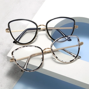 Modern cat-eye anti-blue light glasses with metal temples in black and leopard patterns