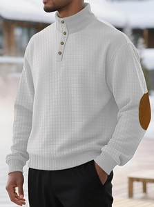 Lichtgrijs wafelgebreid henley sweatshirt met knoopkraag en bruine elleboogstukken